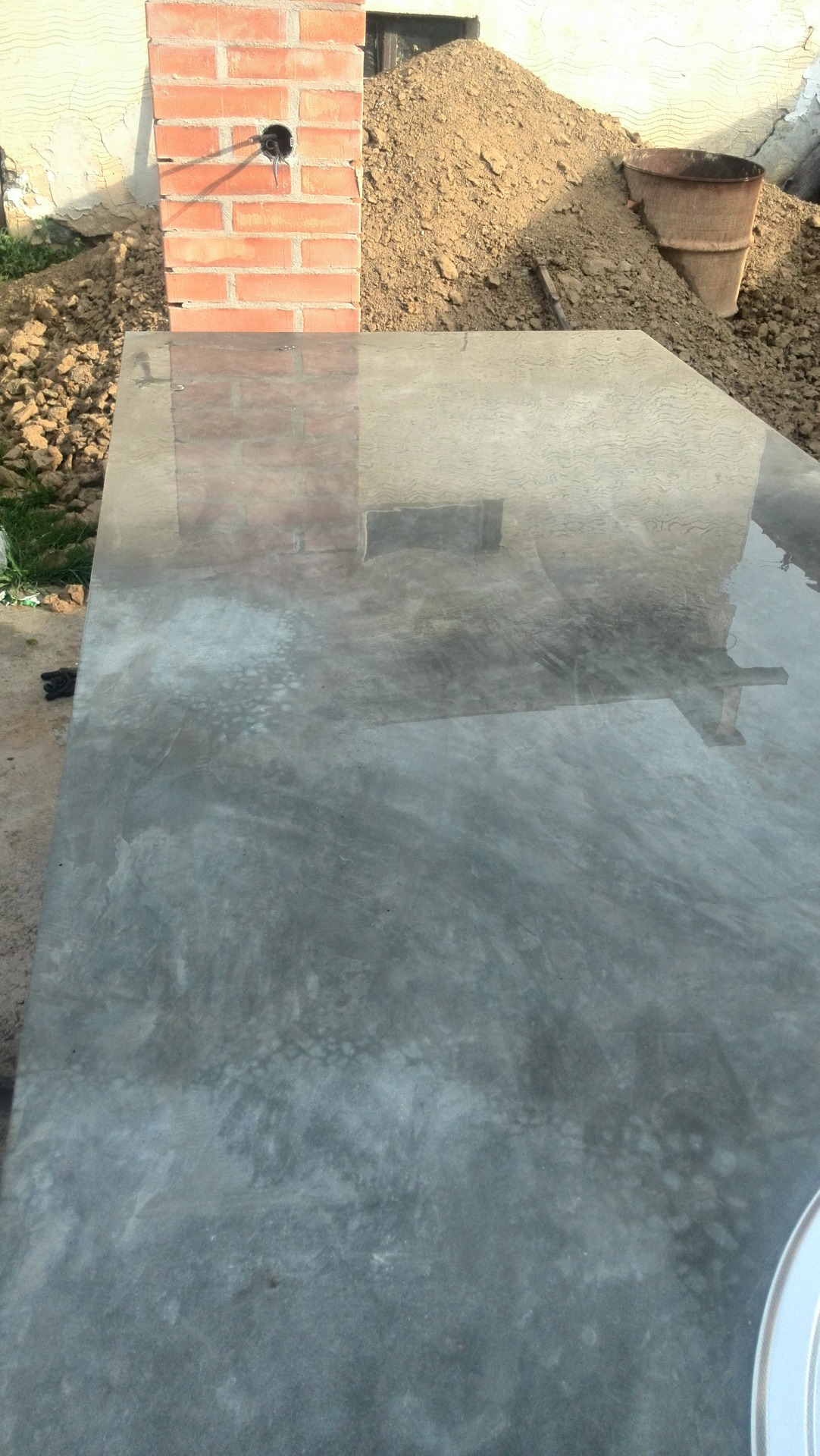 Pohľadový betón a tehly